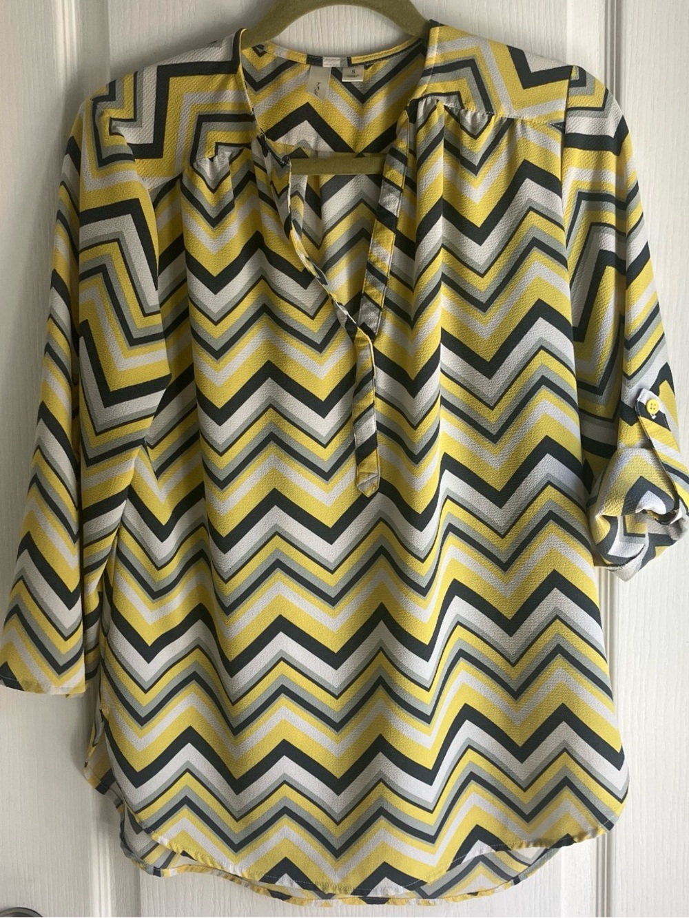 Tacera yellow zigzag print blouse S